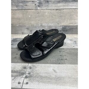 La Plume Jen Italian Leather Slip On Sandal  Size 38